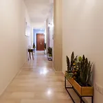 Mediterranea Apartment - Train&Bas Station 1Minwalk Daire *