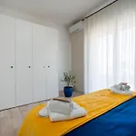 Mediterranea Apartment - Train&Bas Station 1Minwalk شقة باري
