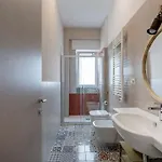 Apartment Mediterranea Apartment - Train&Bas Station 1Minwalk