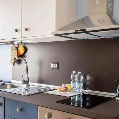 Apartment Mediterranea - Train&bas Station 1minwalk