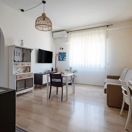 Apartament Mediterranea - Train&bas Station 1minwalk Bari